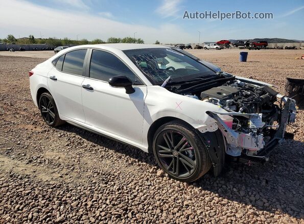 4T1DBADK3TU039350 2026 TOYOTA CAMRY Белый Передняя правая четверть