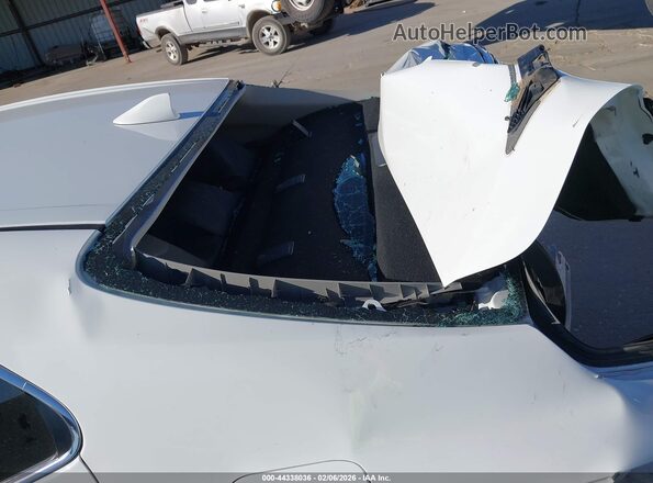 4T1G11AK1LU995205 2020 TOYOTA CAMRY White Widok z przodu