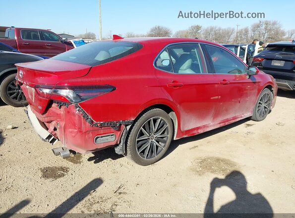 4T1G11AKXMU426533 2021 TOYOTA CAMRY Red Trasero derecho