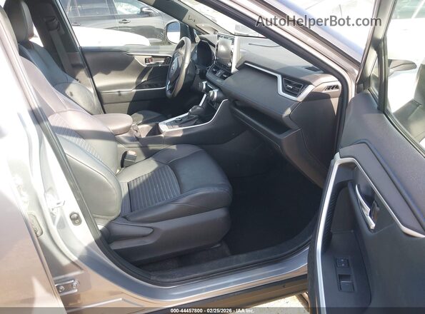 4T3E6RFV5NU077090 2022 TOYOTA RAV4 HYBRID Gray Widok wnętrza z przodu