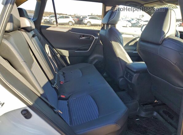 4T3E6RFV7NU094344 2022 TOYOTA RAV4 Белый Вид задних сидений