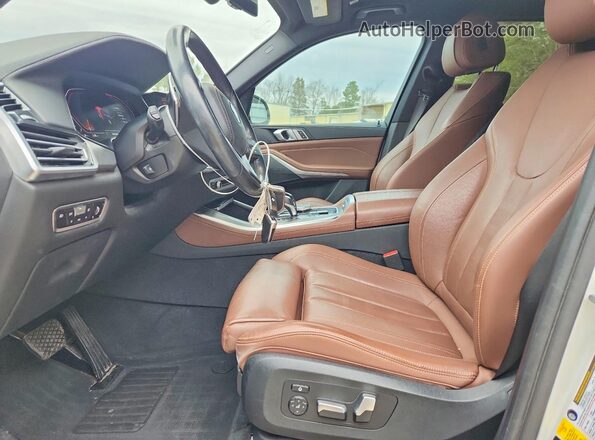 5UXCR6C53KLL35234 2019 BMW X5 Белый Вид панели приборов