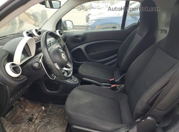 WMEFJ5DA2HK170997 2017 SMART FORTWO White Dashboard view