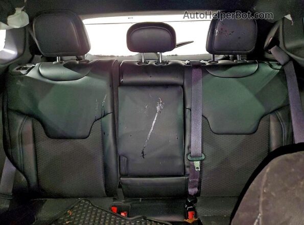 3C4NJDBN7ST617713 2025 JEEP COMPASS White Vista interior trasera