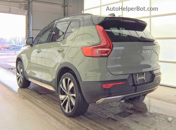 YV4ED3UB1N2758705 2022 VOLVO XC40 Серый Передняя правая четверть