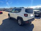 2017 Jeep Renegade Latitude White vin: ZACCJBBB4HPE89142