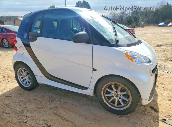 WMEEJ9AA9GK842317 2016 SMART FORTWO Белый Вид спереди