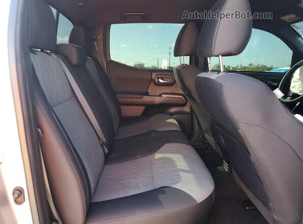 3TMAZ5CN0NM169048 2022 TOYOTA LE Серебряный Вид задней части салона