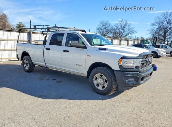 3C6UR4HJXKG576180 2019 RAM 2500 White Widok z przodu