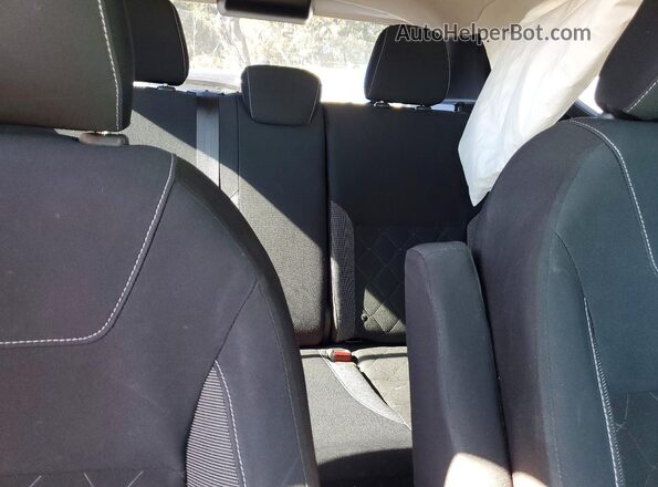 3N1CP5CUXKL471022 2019 NISSAN KICKS Белый Вид задней части салона