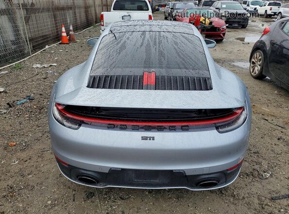 WP0AA2A92LS205578 2020 PORSCHE 911 Silver Widok wnętrza z przodu