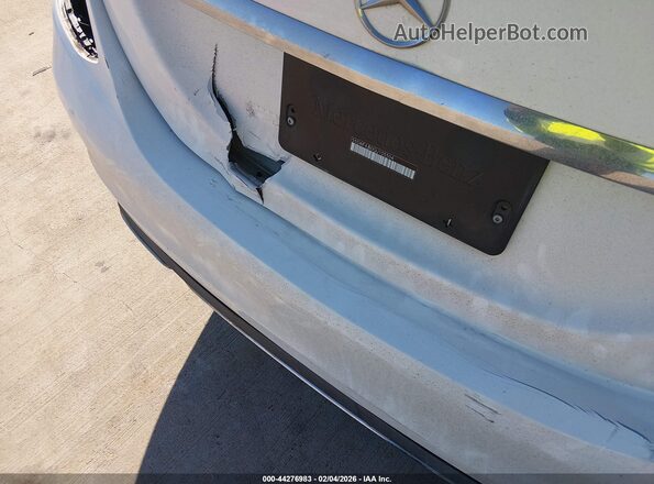 55SWF4JB0GU105504 2016 MERCEDES-BENZ C-CLASS White Widok z przodu