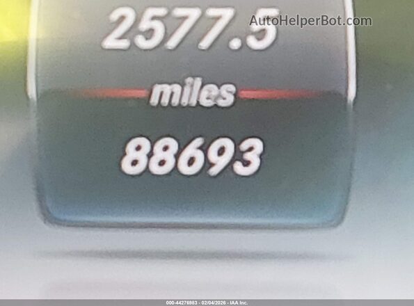 55SWF4JB0GU105504 2016 MERCEDES-BENZ C-CLASS White Widok tylnych siedzeń