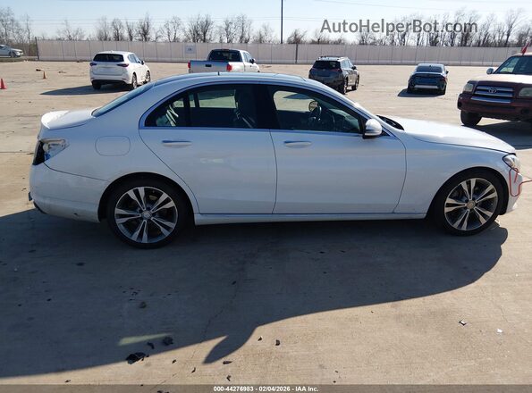 55SWF4JB0GU105504 2016 MERCEDES-BENZ C-CLASS White Widok wnętrza z tyłu