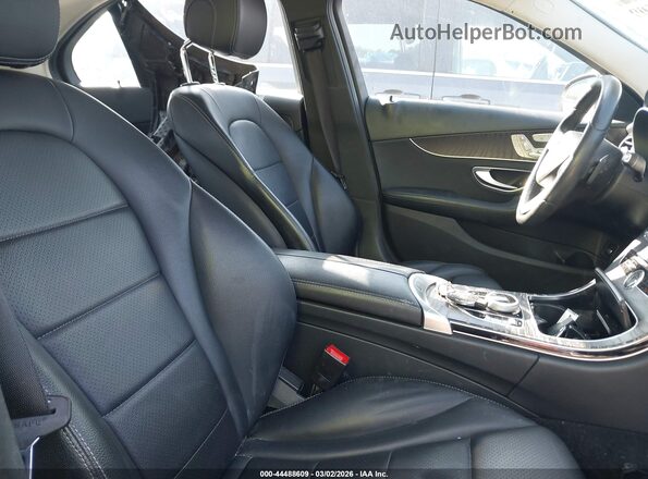 55SWF4JB0HU223599 2017 MERCEDES-BENZ C-CLASS Black Widok wnętrza z przodu