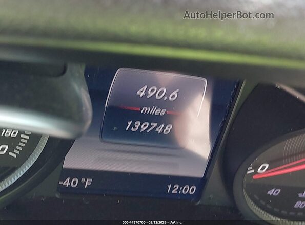 55SWF4JB1GU112140 2016 MERCEDES-BENZ C-CLASS Red Панорамний вид салону 360°