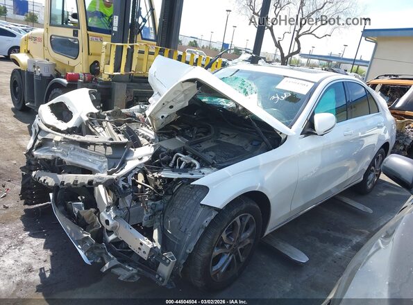 55SWF4JB1JU236433 2018 MERCEDES-BENZ C-CLASS White Սալոնի 360 աստիճան տեսք
