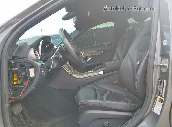 55SWF4JB2JU247103 2018 MERCEDES-BENZ C Gray Widok wnętrza z przodu