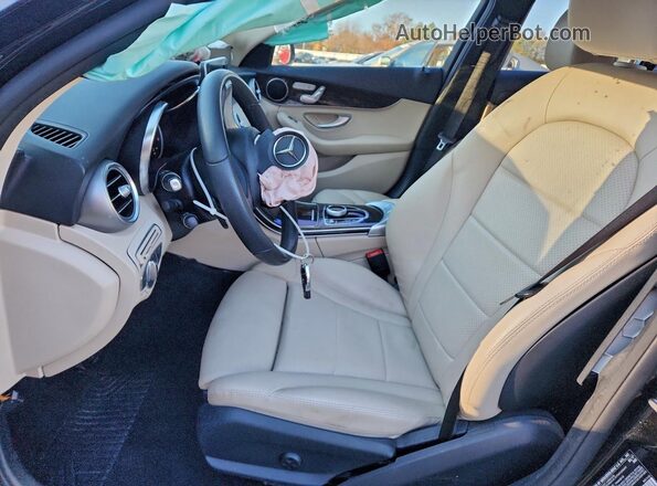 55SWF4JB4HU210886 2017 MERCEDES-BENZ C Black Vista interior delantera