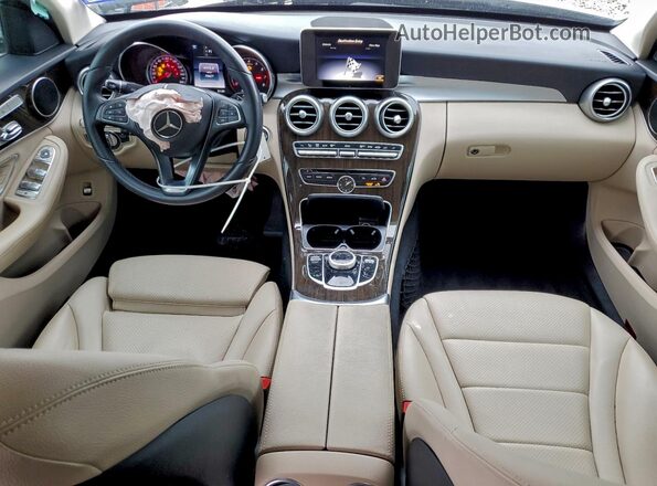 55SWF4JB7HU228086 2017 MERCEDES-BENZ C Белый Вид панели приборов
