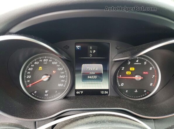 55SWF4JB8JU238468 2018 MERCEDES-BENZ C Серебряный Вид щитка приборов