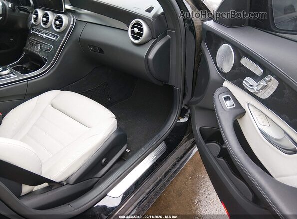 55SWF4KB5GU102791 2016 MERCEDES-BENZ C-CLASS Black Front interior view