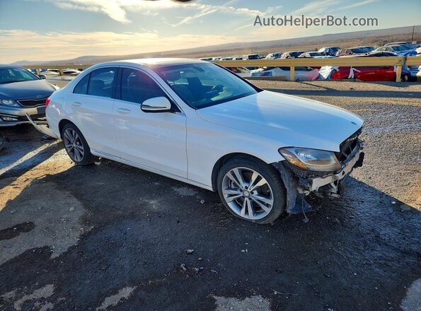 55SWF4KB5GU107392 2016 MERCEDES-BENZ C White Передня права чверть