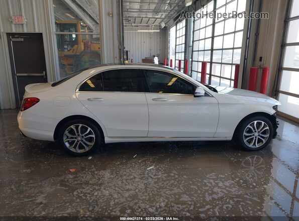 55SWF4KB6GU137923 2016 MERCEDES-BENZ C-CLASS White Вид задньої частини салону