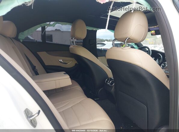 55SWF8DB6KU312586 2019 MERCEDES-BENZ C-CLASS White Widok naklejki z numerem VIN