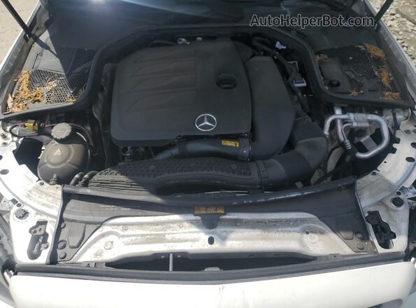 55SWF8EB0KU305633 2019 MERCEDES-BENZ C White Vista interior trasera