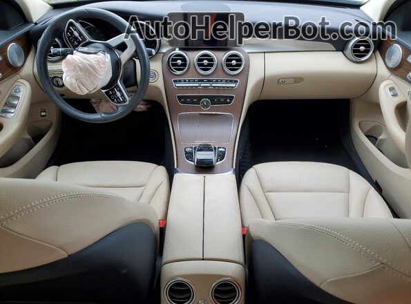 55SWF8EB9KU310815 2019 MERCEDES-BENZ C White Вид панелі приладів