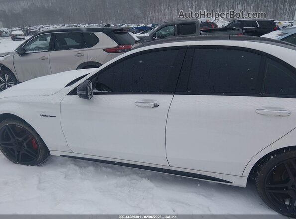 55SWF8HBXHU181651 2017 MERCEDES-BENZ AMG C 63 Белый Панорамный вид салона 360°