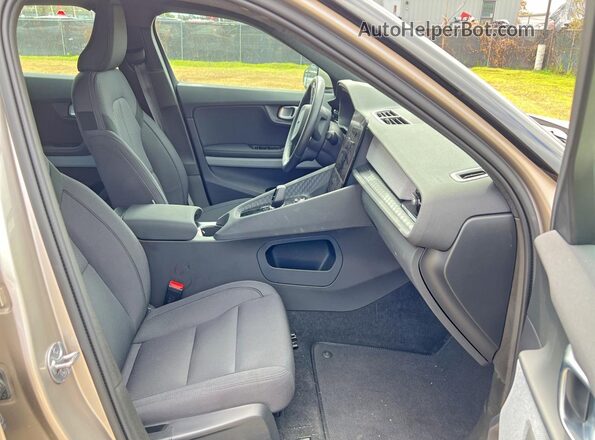 YSMFE3KA6RL239071 2024 POLESTAR 2 Cream Widok z tyłu