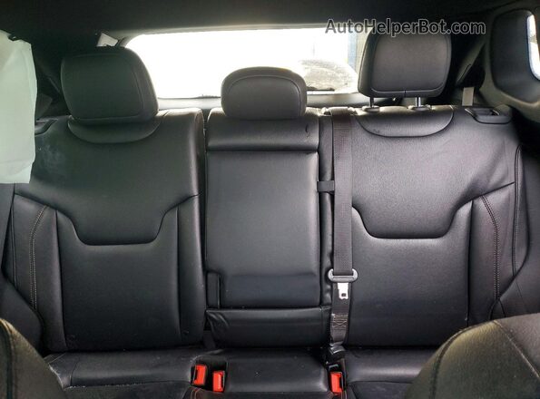 3C4NJDCN7RT110285 2024 JEEP COMPASS Белый Вид задней части салона