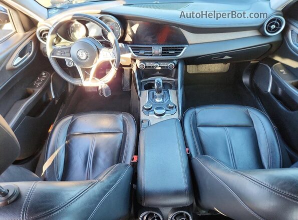 ZARFAECNXH7554764 2017 ALFA ROMEO GIULIA Черный Вид щитка приборов