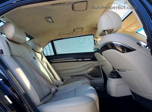 KMHG54JHXHU024950 2017 GENESIS G90 Черный Вид задней части салона