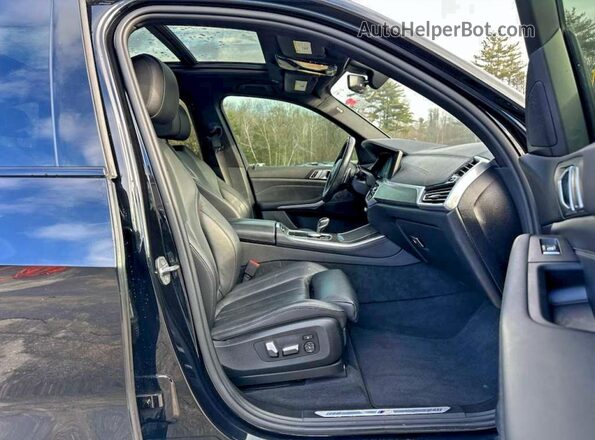5UXCR4C01M9F90721 2021 BMW X5 Черный Вид салона спереди