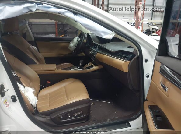 58ABK1GG1GU022284 2016 LEXUS ES 350 Белый Вид салона спереди