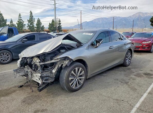 58AC21B18LU007833 2020 LEXUS ES Серебряный Передняя левая четверть