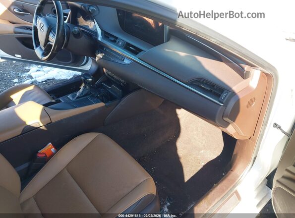 58AD11D10MU003250 2021 LEXUS ES 250 Белый Вид салона спереди