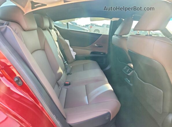 58ADA1C15RU050458 2024 LEXUS ES Red Widok tylnych siedzeń
