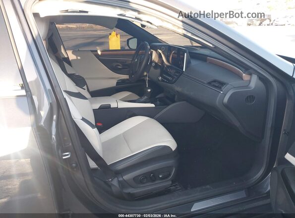 58ADZ1B19SU199455 2025 LEXUS ES 350 Черный Вид салона спереди