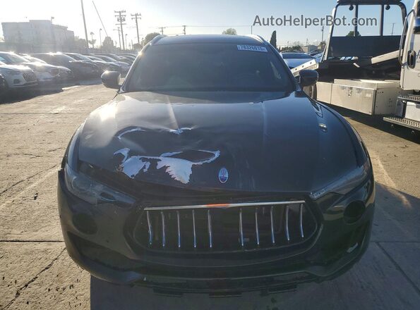 ZN661YUL2JX293482 2018 MASERATI LEVANTE Черный Вид сзади