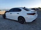 2018 Alfa Romeo Giulia Q4 White vin: ZARFAEDN1J7573529