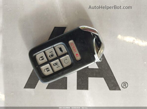 5FNRL6H72KB049188 2019 HONDA ODYSSEY Белый Вид панели приборов