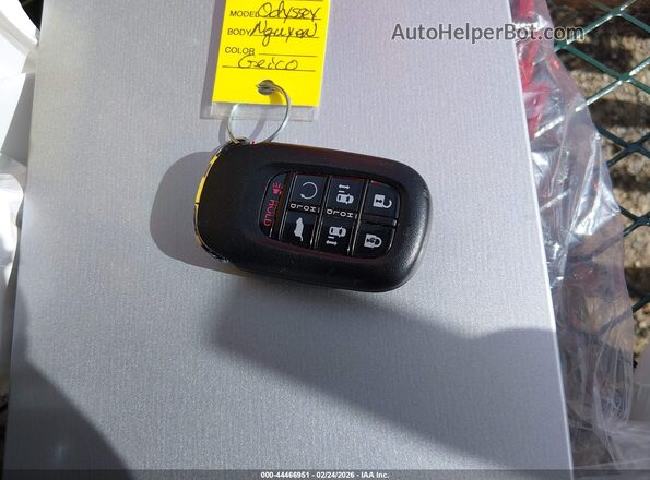 5FNRL6H75SB075509 2025 HONDA ODYSSEY Белый Вид панели приборов
