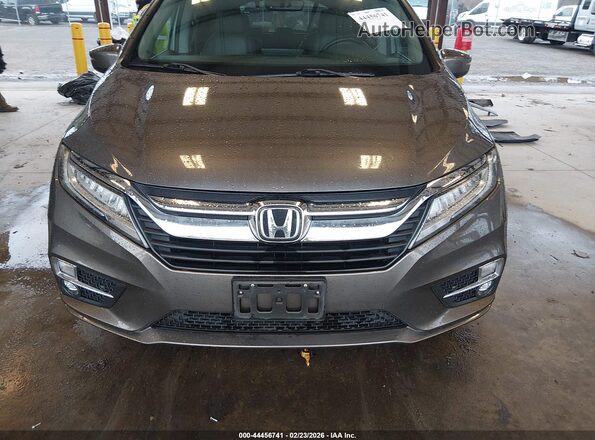 5FNRL6H85JB010540 2018 HONDA ODYSSEY Gray Vista interior trasera