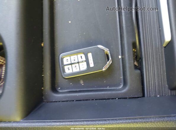5FNRL6H8XRB064900 2024 HONDA ODYSSEY Белый Вид панели приборов