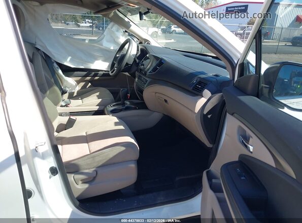 5FNYF5H36KB001896 2019 HONDA PILOT Белый Вид салона спереди