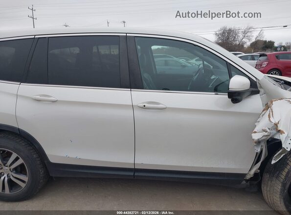 5FNYF5H5XJB028339 2018 HONDA PILOT Белый Вид задней части салона